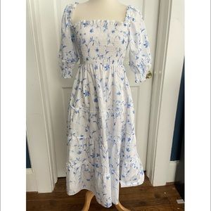 Hill House Home Nesli Nap Dress in Blue Botanical Floral - Small